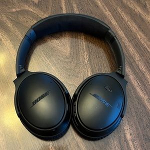 Used Bose QuietComfort 35 Wireless Headphones II